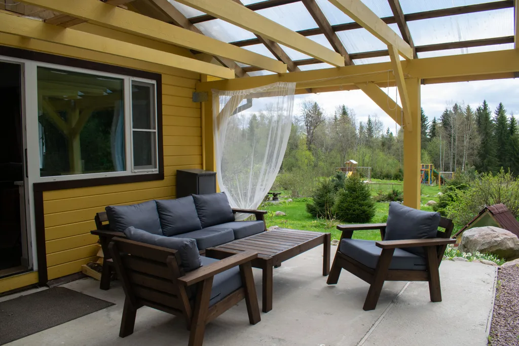 Дом с выходом в лес