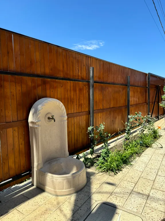 Дом на берегу Каспийского моря