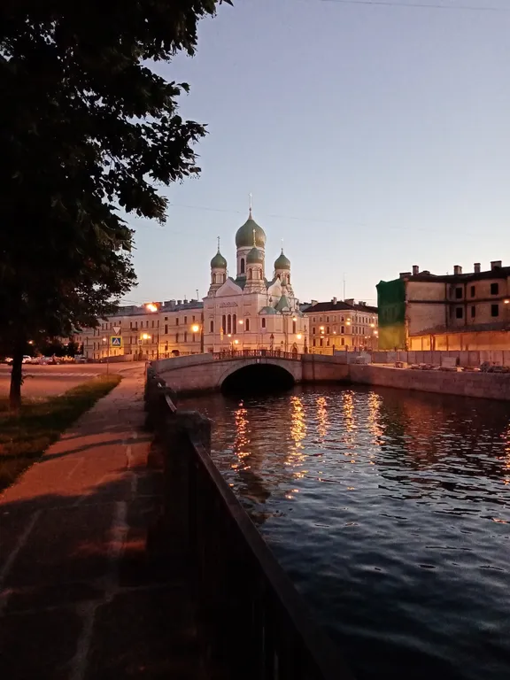 Двухкомнатная квартира в историческом центре Петербурга