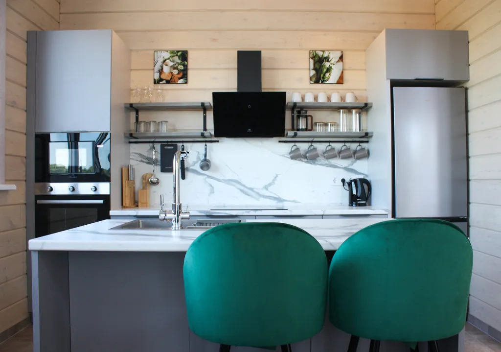 Стильный таунхаус с террасой и теплым бассейном