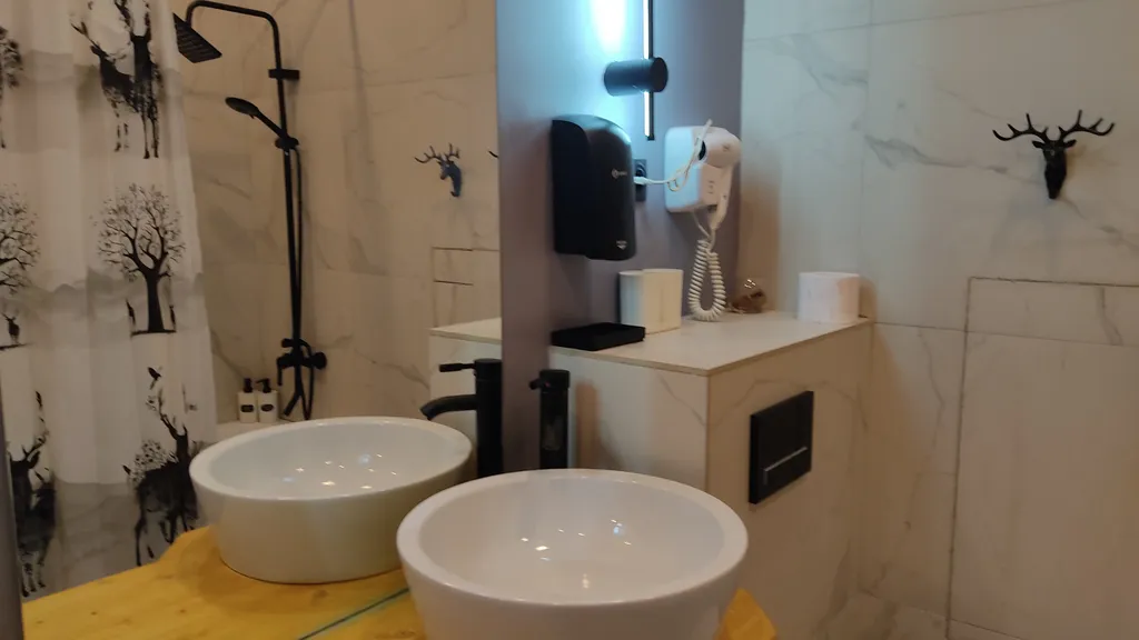 Квартира Квартира Мансардная Хозяин леса — Великий Новгород