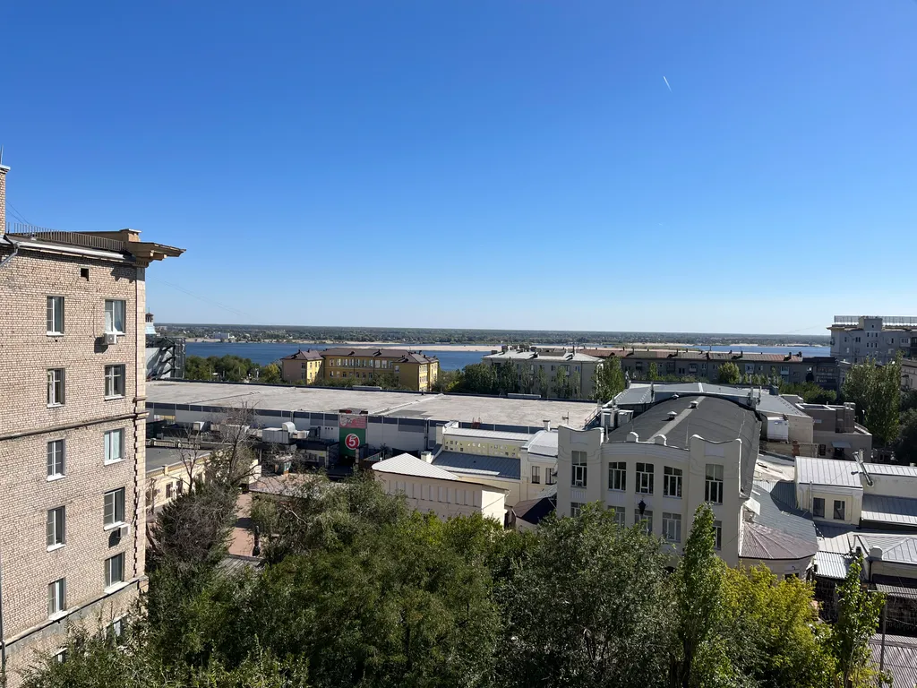 Квартира Светлая и просторная квартира в самом центре — Волгоград