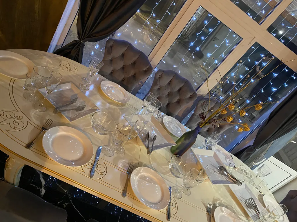 Шикарный и просторный двух этажный коттедж со вторым светом и баней