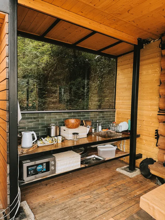 Загородный комплекс с бассейном, баней на дровах и горячим чаном