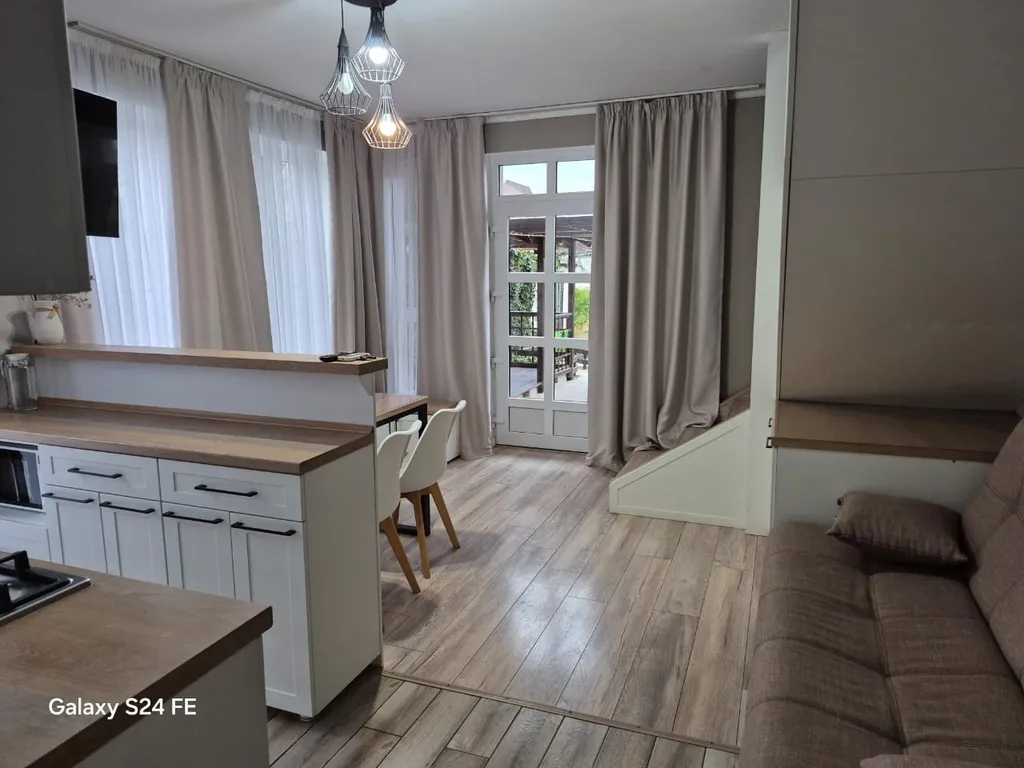 Дом с видом на море и Генуэзскую крепость