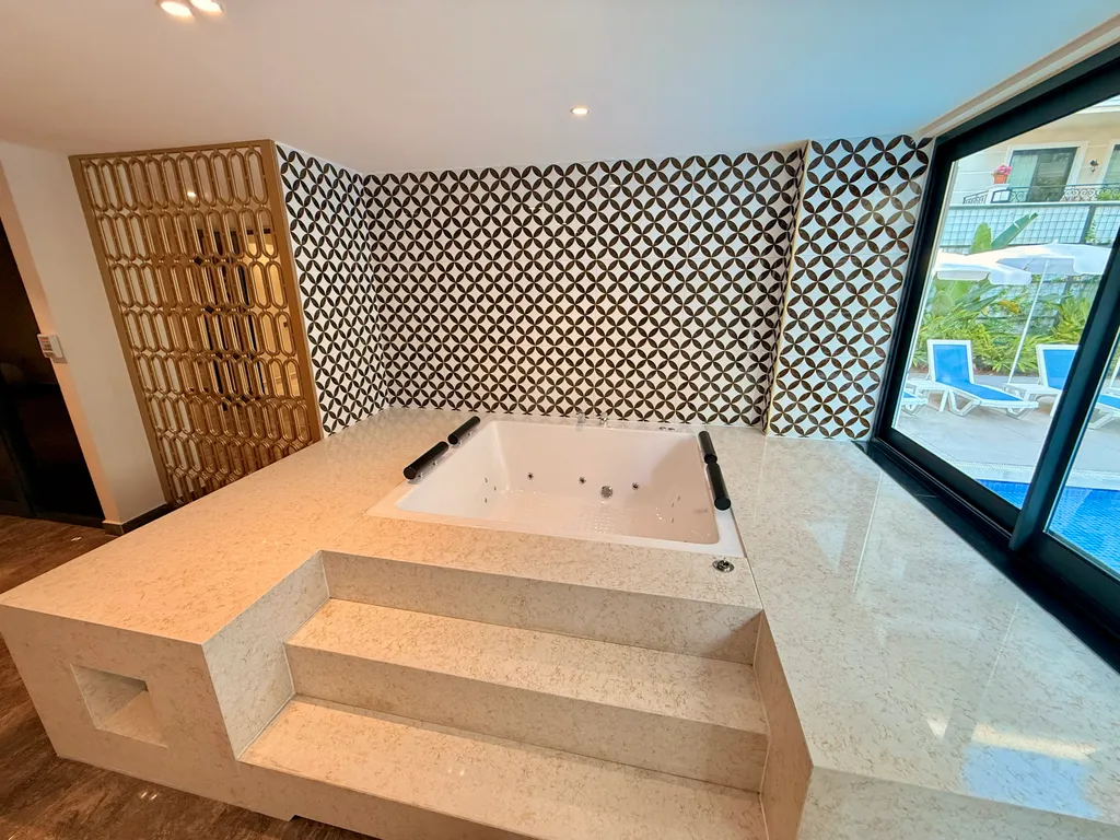 SA Apartments, Luxury 2BD Duplex