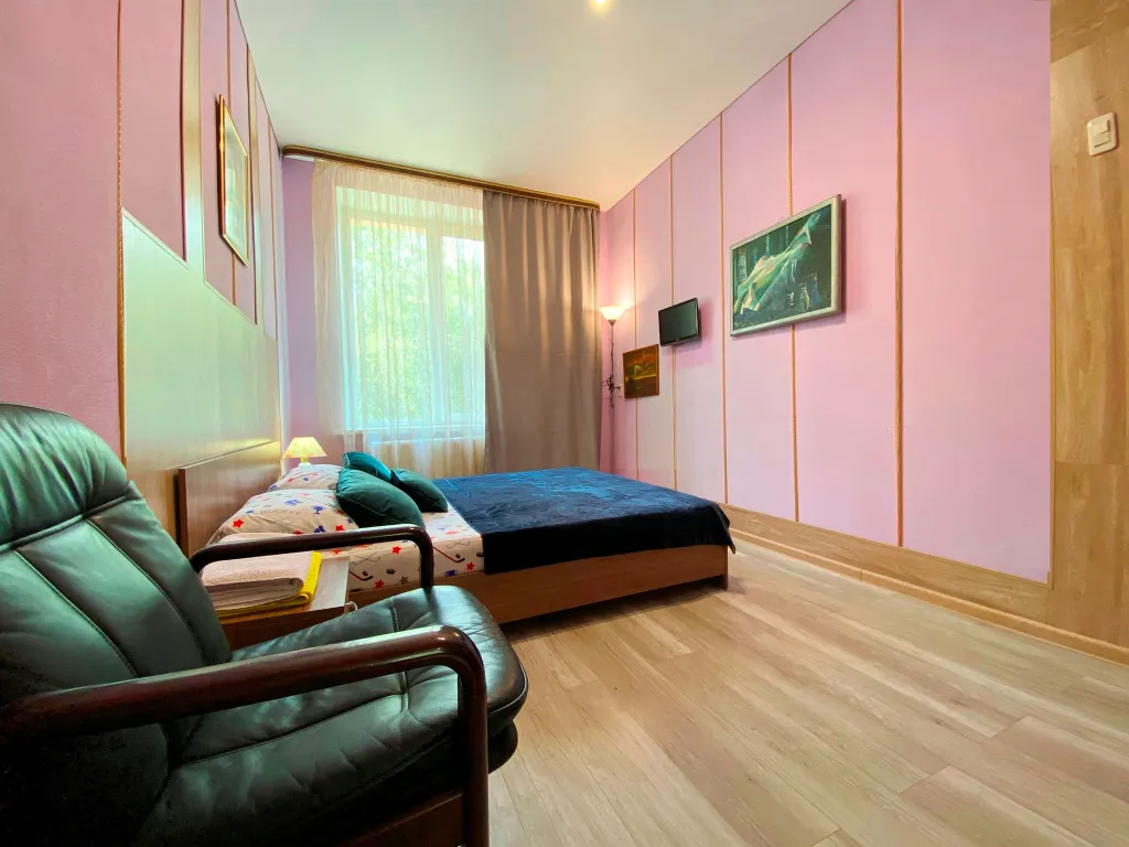 Просторная трехкомнатная квартира в центре