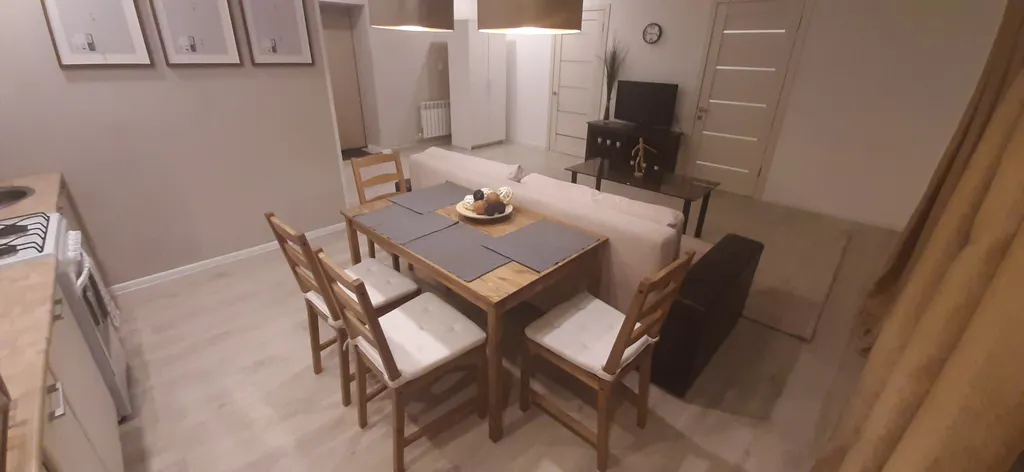 Дом в деревне с баней