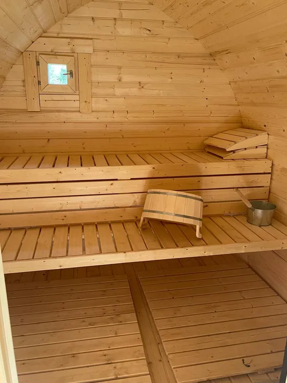 Дом A-frame с купелью, баней и бассейном в сосновом лесу