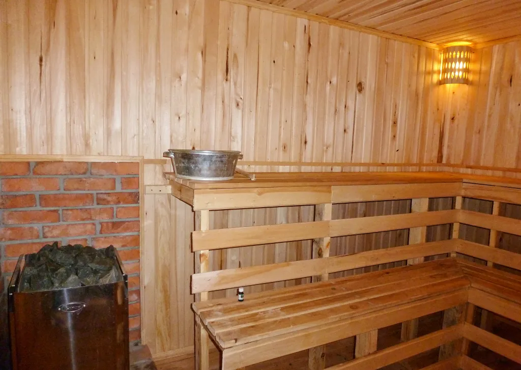 Дом на территории пансионата Буревестник