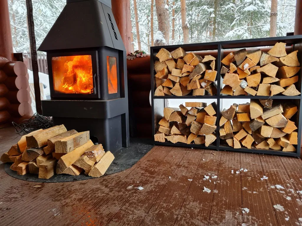 Дом в сосновом лесу