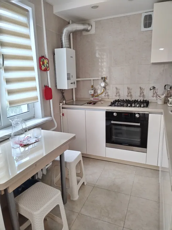 Уютная квартира, 2 остановки метро до центра, в тихой парковой зоне