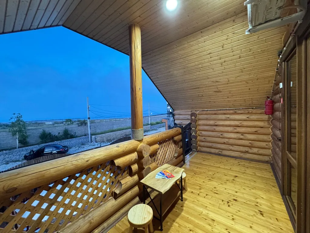 Домик у моря из бруса