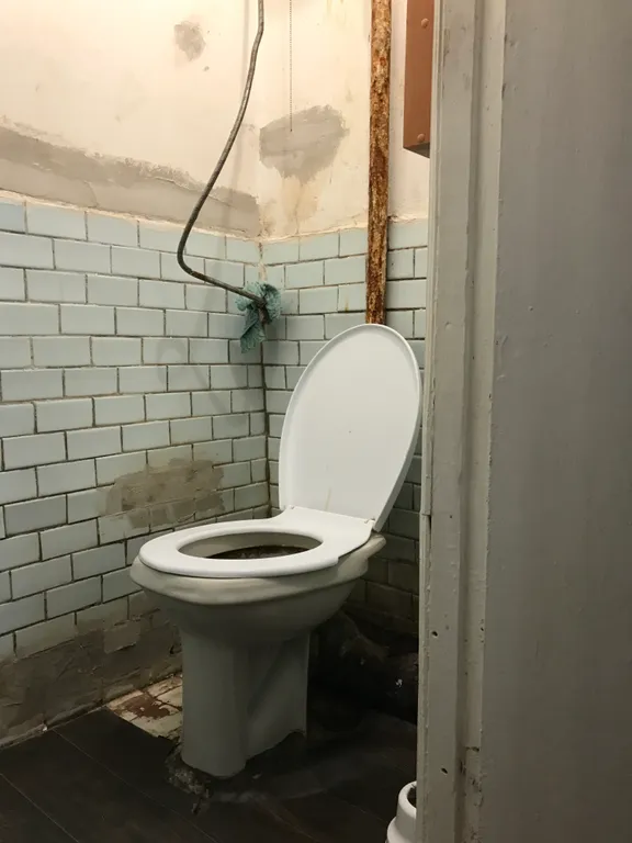 Комната в общежитии секционного типа в центре города