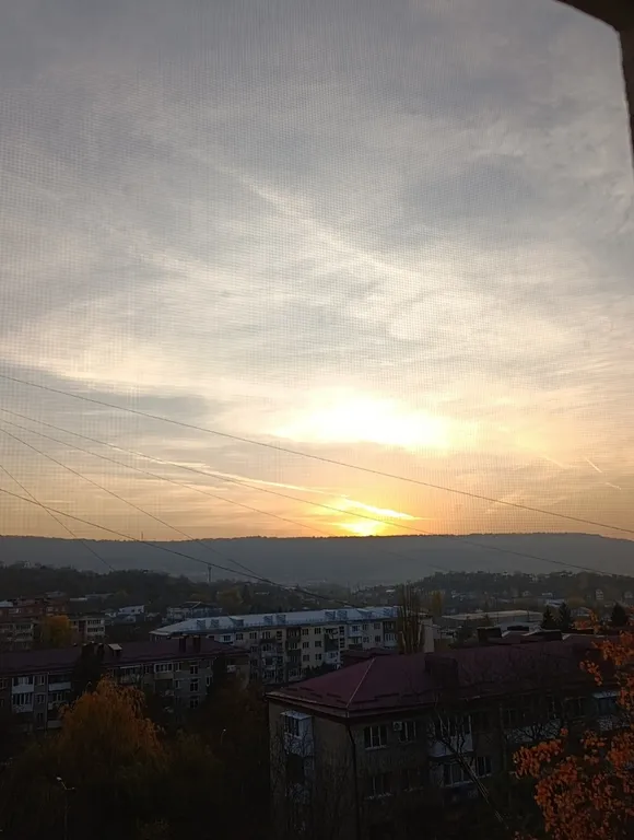 Уютная квартира с видом на горы в центре города