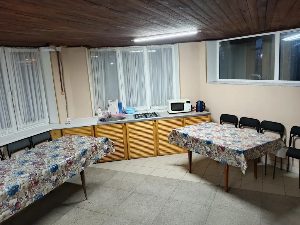 Большой 2х этажный  вместительный дом 270кв.м