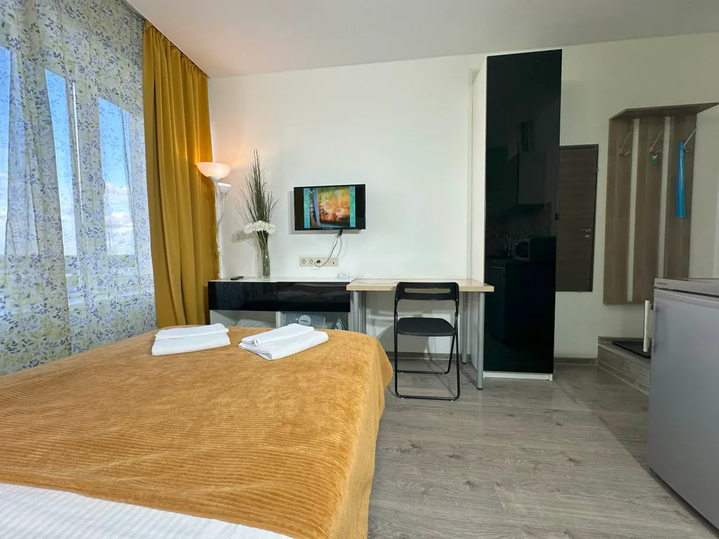 Идеальный выбор: чистая современная квартира-студия в современном доме