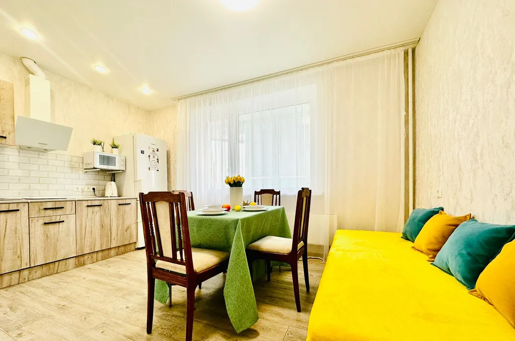 Уютная 2-комнатная квартира с балконом в центре города