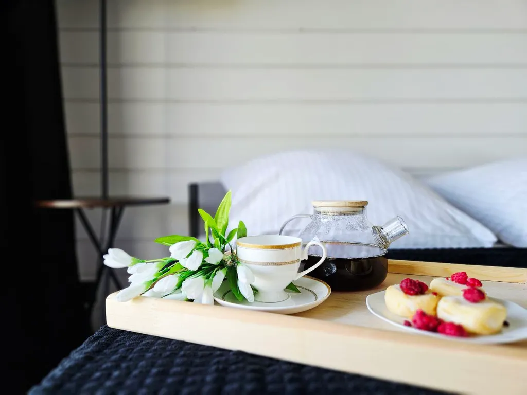 Дом с большой террасой, панорамными окнами, банным чаном и сауной