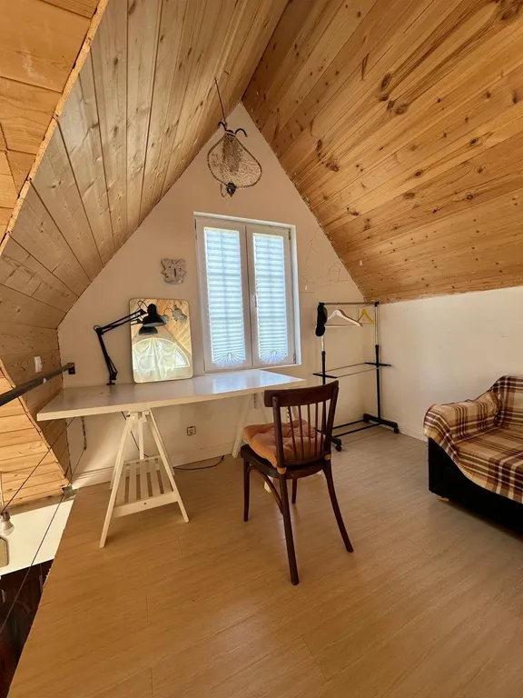 Коттедж Отдельно стоящий домик с балконом и выходом во дворик — Геленджик