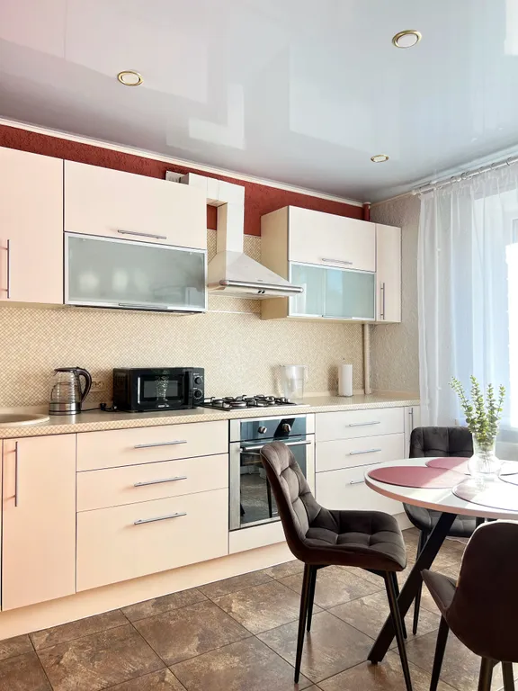 Квартира с лоджией рядом с центральным автовокзалом