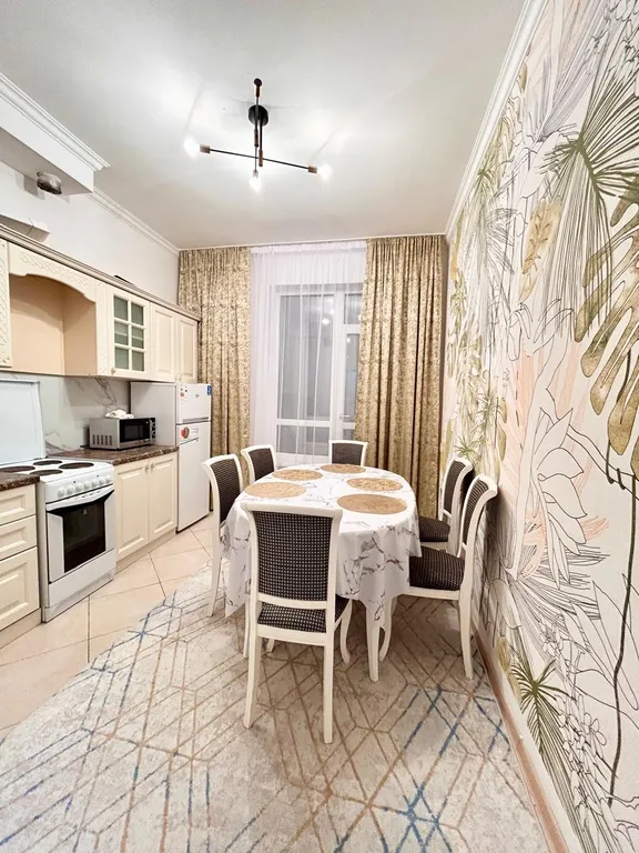 Трехкомнатная квартира около Mega Silkway