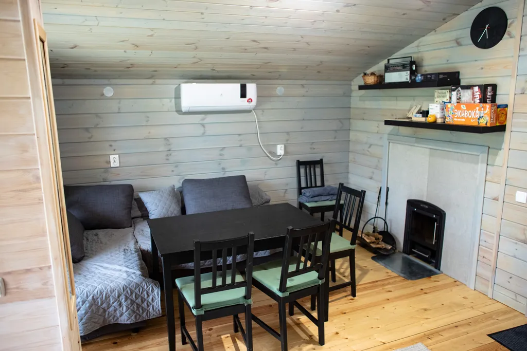 Коттедж Отдельный, уютный дом в 100 метрах от моря — Новоотрадное