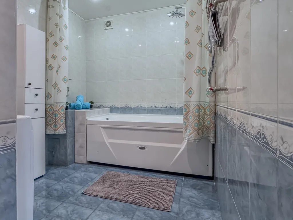 Просторная квартира рядом с парком