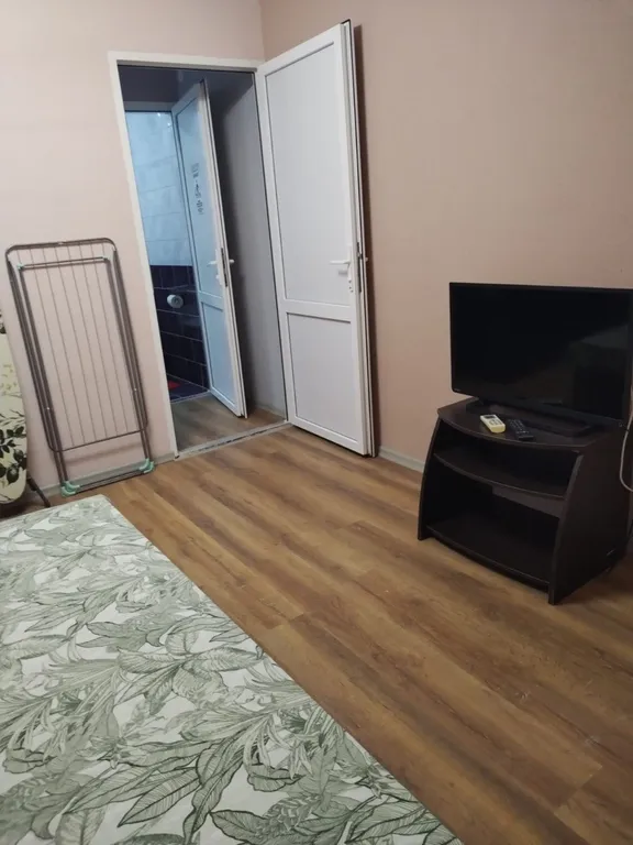 Апартамент 8