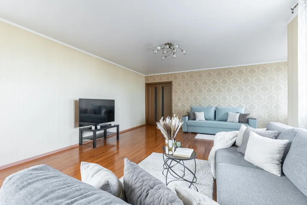 Квартира 4-комнатная Квартира — Казань