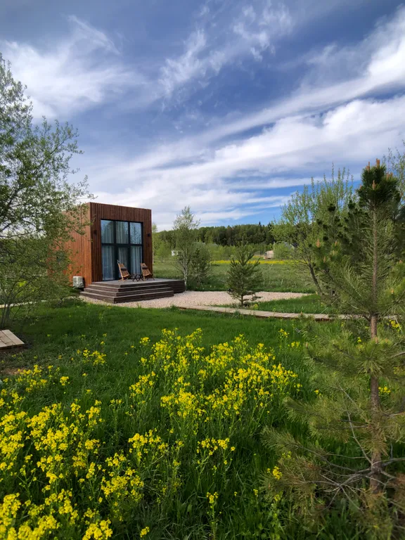 Коттедж Уютный домик с окном в крыше от Дом Шелуха (Sheluha House) — Можайск