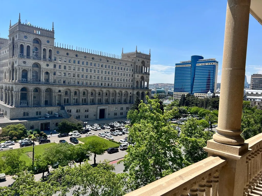 Апартаменты в центре с восхитительным видом на море