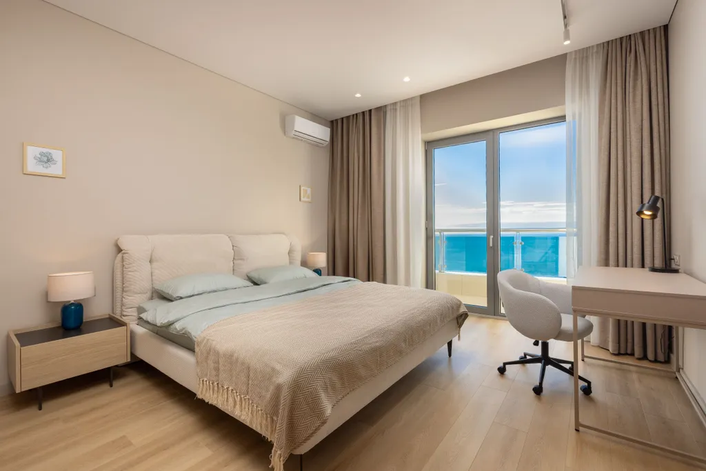 Элитная видовая квартира с прямым видом на море