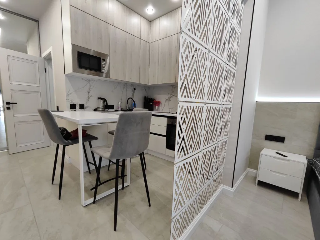 Просторные апартаменты с лоджией