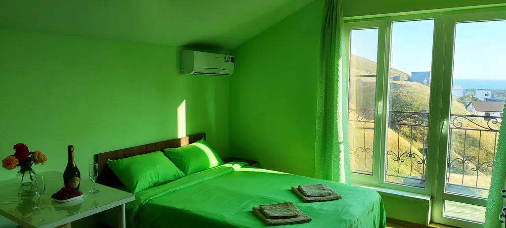 Апартаменты с балконами и панорамным видом на море и горы