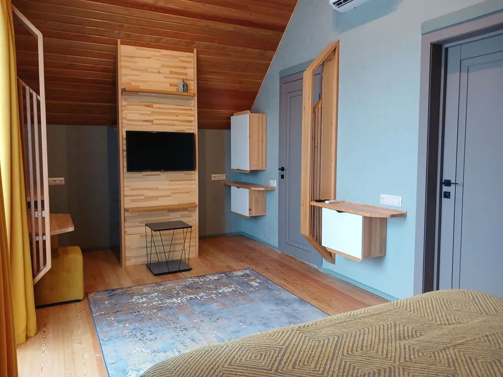 Дом с бассейном