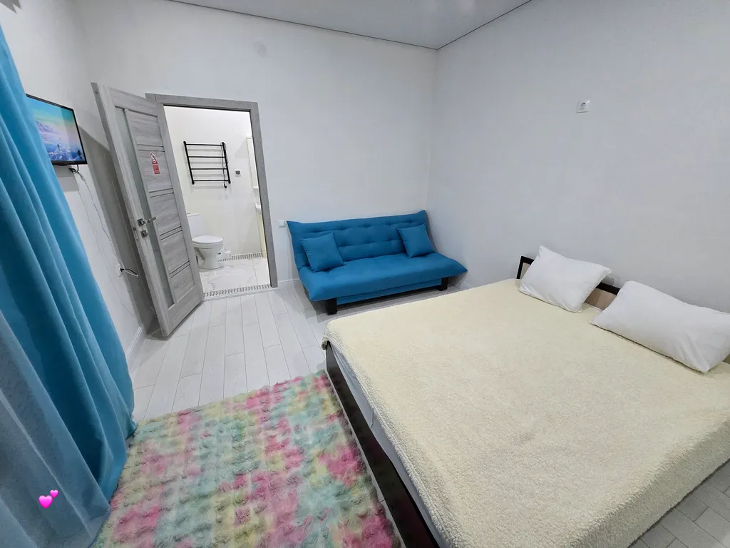 Квартира Квартира Четырёхместный номер в центре города, с зоной отдыха и бассейном — Темрюк