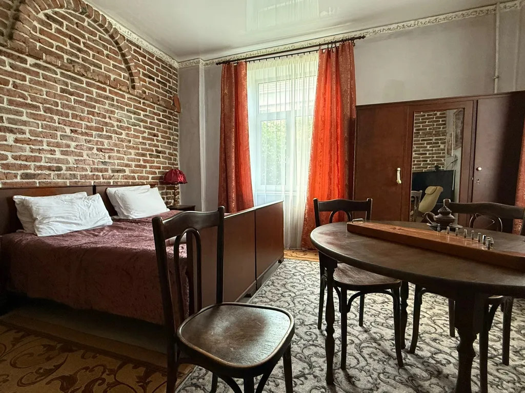 В гостях у гончара Ярослава, в центре Великого Новгорода