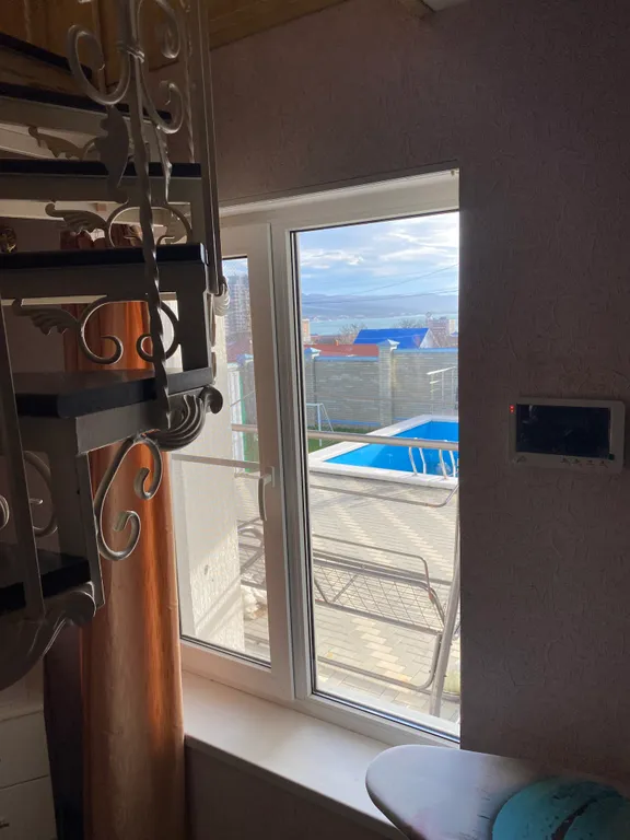 Коттедж Дом с бассейном с подогревом — Новороссийск