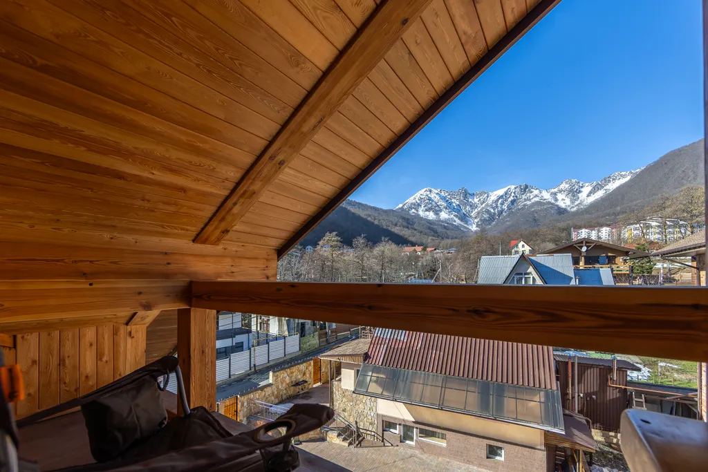 Уютная двухуровневая квартира в Красной поляне с видом на Ачишхо