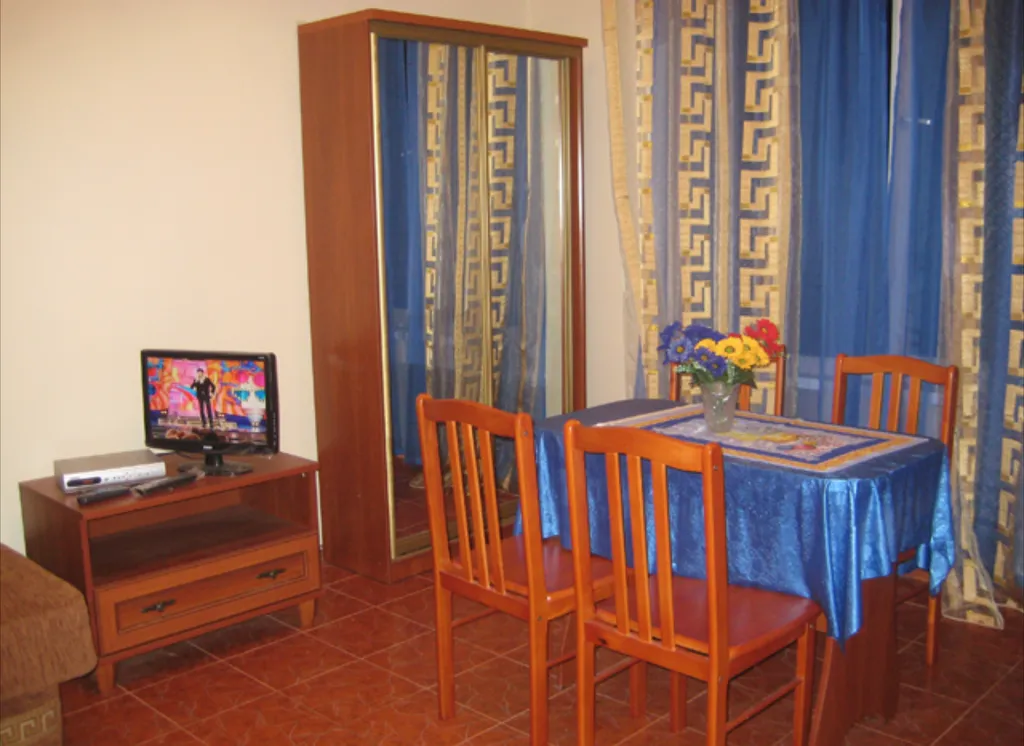 Квартира Комфортный частный сектор, номер Синий — аренда посуточно в Гурзуф