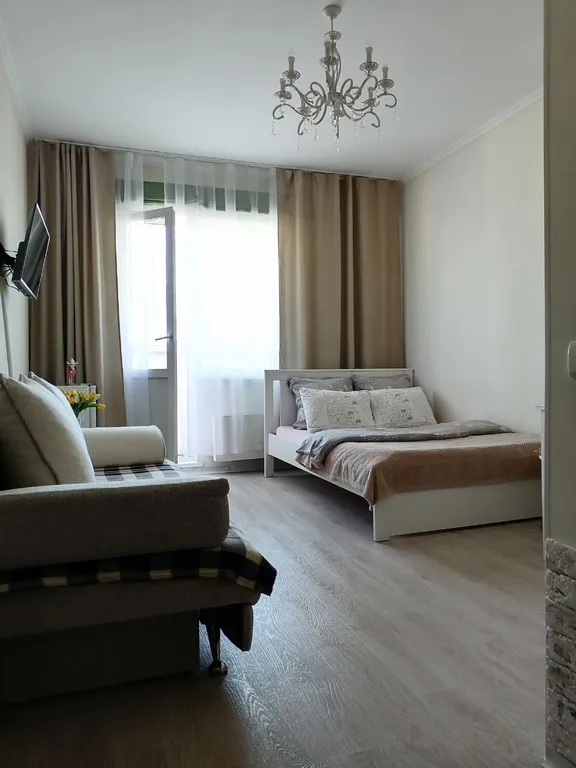 Честная квартира с балконом Четыре угла возле ТЦ Аура