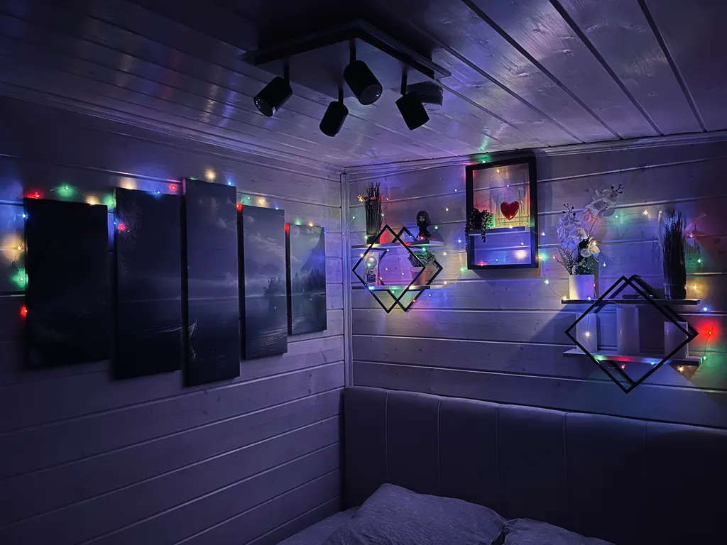 Уютный домик в тихом месте у реки