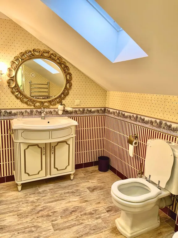 Котедж в классическом стиле с бассейном, сауной, бильярдом