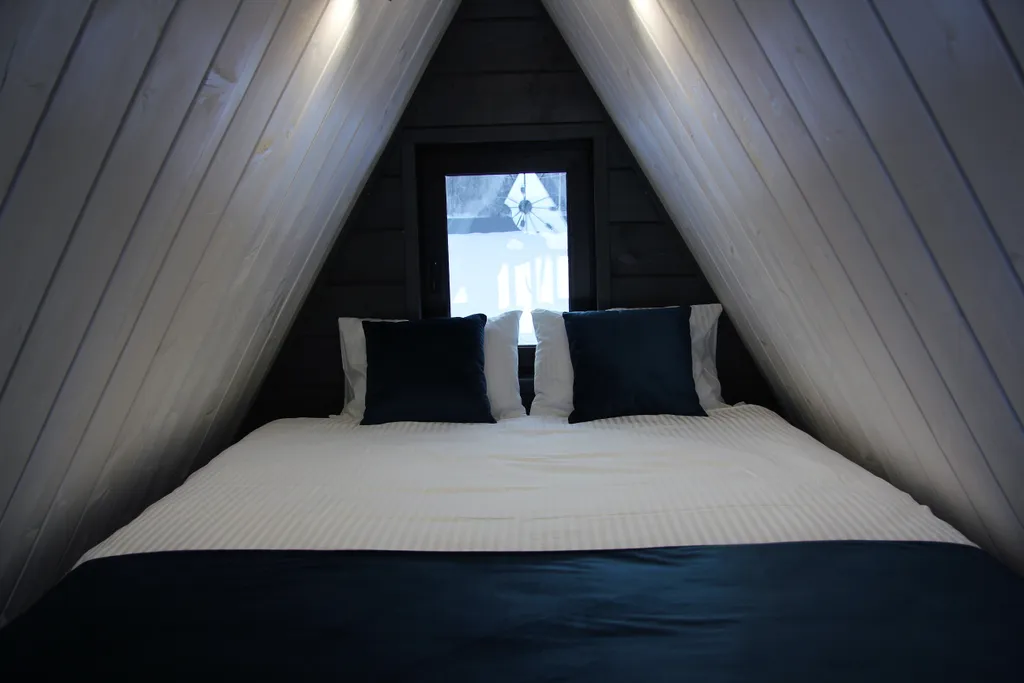 База отдыха на берегу реки Волги