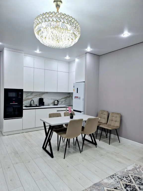 Евротрешка вблизи expo megasilkway