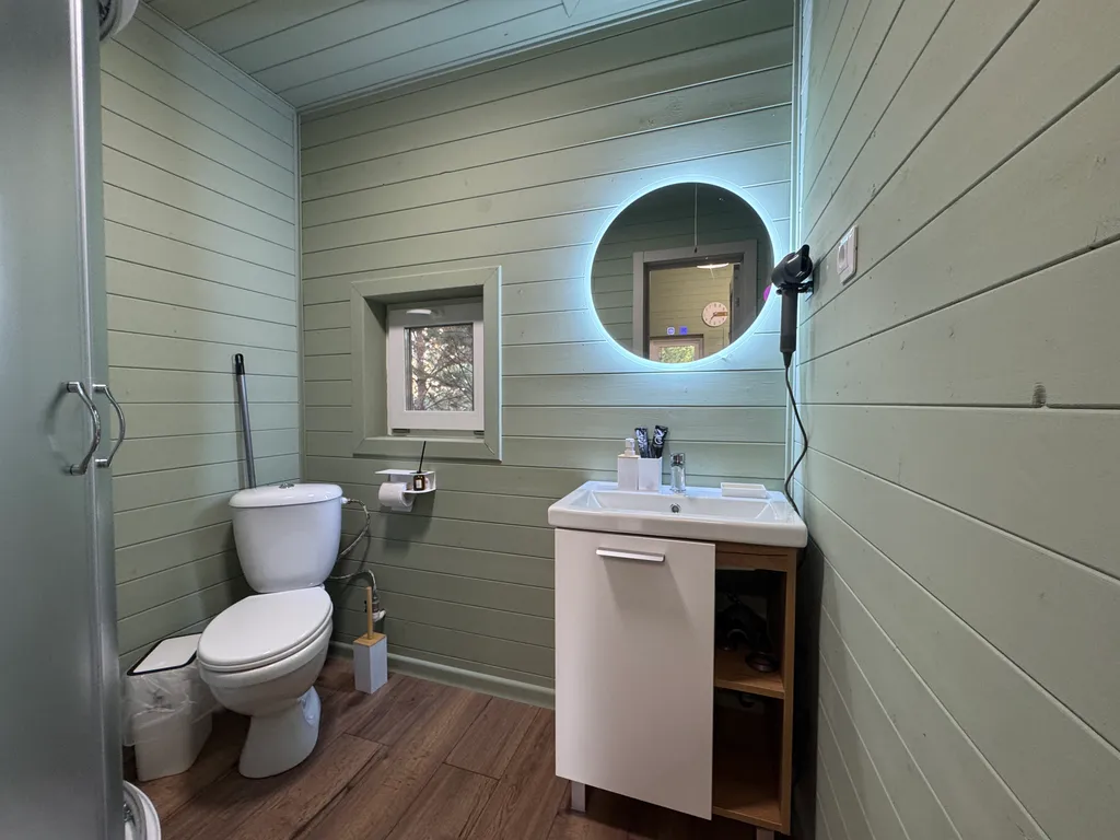 Уютный домик барн хаус в лесу с баней