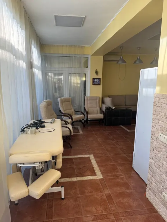 Дом с бассейном