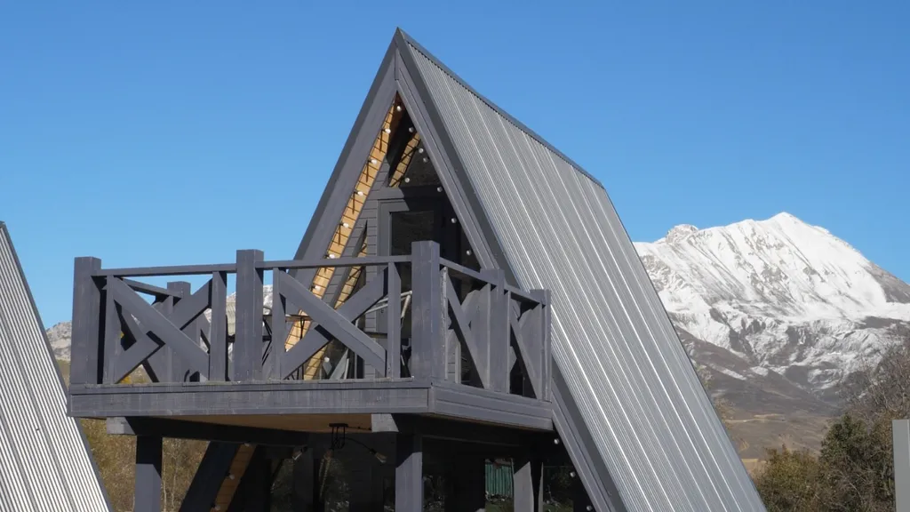 Коттедж Уютный, новый дом с видом на Куртатинское ущелье — аренда посуточно в Верхний Фиагдон