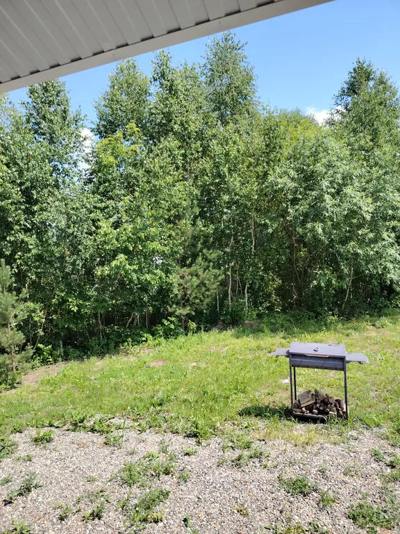 Уютный домик около озера